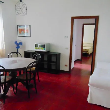 S239 - Sirolo, Trilocale In Piazza Con Aria Condizionata Apartmán