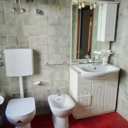 S239 - Sirolo, Trilocale In Piazza Con Aria Condizionata Apartmán Sirolo